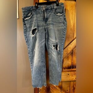 Distressed women’s  Jeans Maurice’s size 16